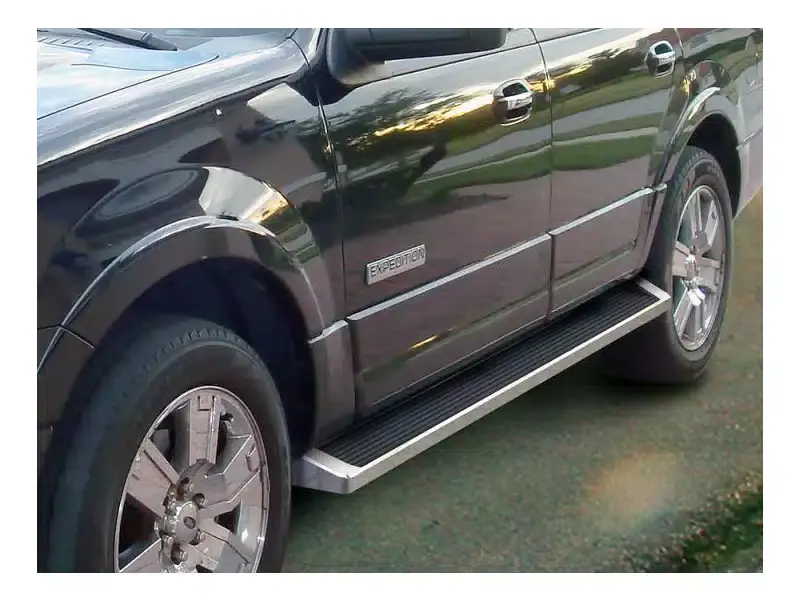 Free Returns APS Polished Aluminum IRunning Boards IB06RIB5A | RealTruck