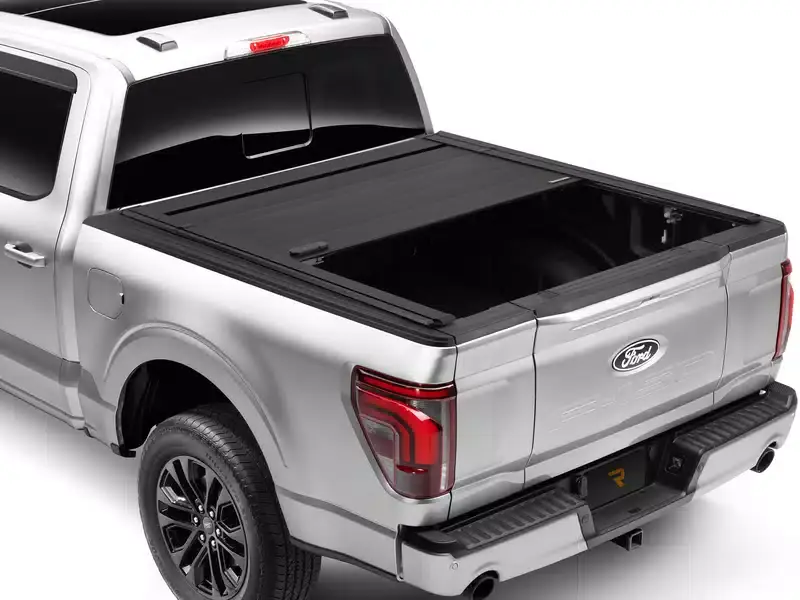 RealTruck RetraxPro FRC-4000 EZ-OFF Full Bed Access Manual Retractable Tonneau Cover w/ T-Slot Rails R-T-80378 | RealTruck Genuine